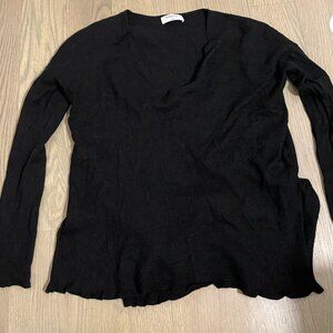 ARITZIA Babaton Comfy Black V Neck long sleeve sweater